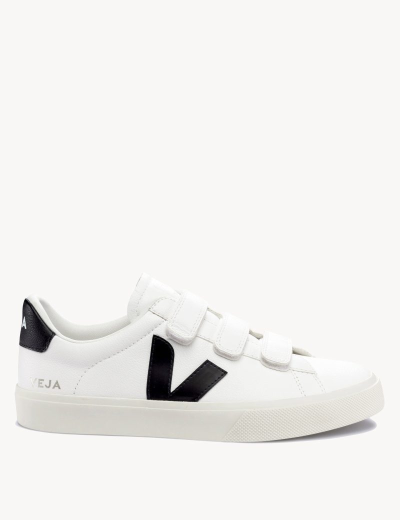 veja w recife leather trainers white black RC0502790 1